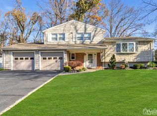 12 Butler Rd, Edison, NJ 08820
