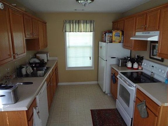 274 River Forest - Kitchen (2)