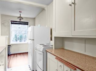 2124 California Ave SW APT 306, Seattle, WA 98116