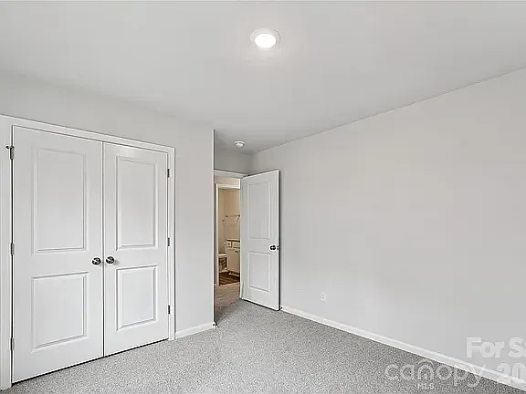 520 Bond St — Photo 24
