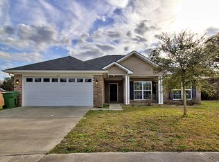 667 Piedmont Ave, Hinesville, GA 31313