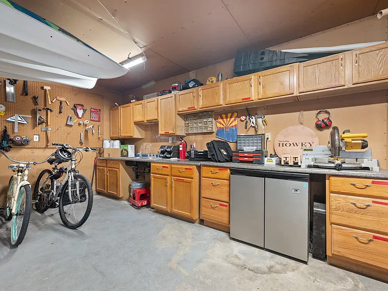1061 Saint Julian Dr — Photo 30