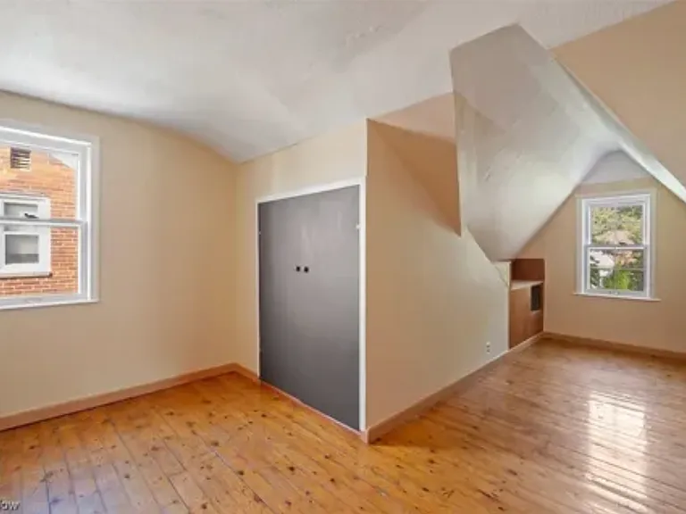 8211 Whittington Dr — Photo 18
