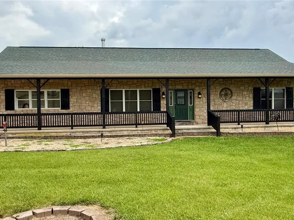 3009 Thompson Rd, De Soto, MO 63020