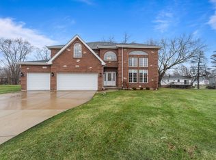 1128 James Peter Ct, Darien, IL 60561