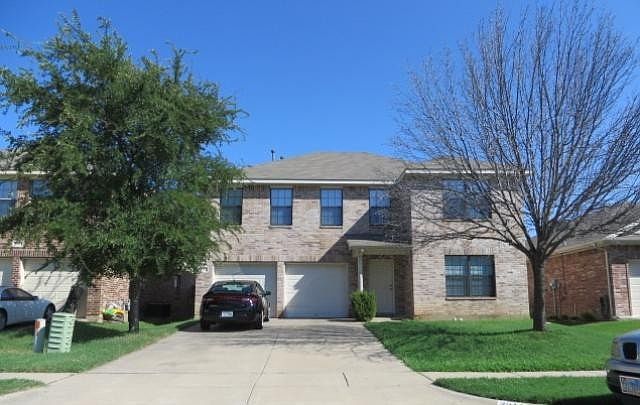 1st image of 2811 Park Place Dr