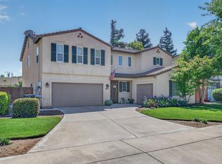 5821 W Sunnyview Ave, Visalia, CA 93291