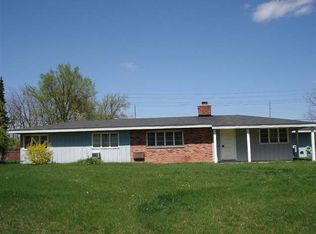 129 Belhaven Dr, Troy, MI 48085