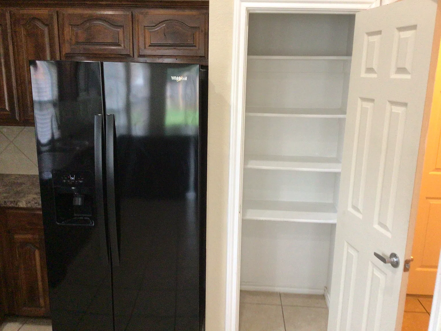 3 bed, 2.0 bath, 1616 sqft, $2,110 — Photo 4