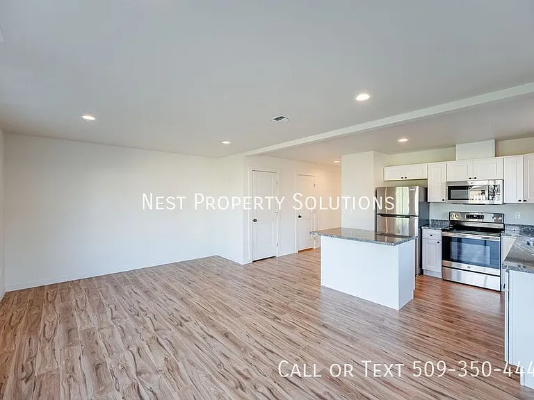 1070 S Grand Dr #B — Photo 77