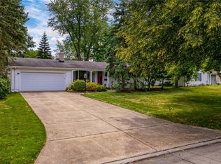 5278 Chickadee Ln, Lyndhurst, OH 44124