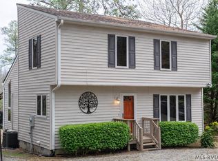 190 Blackridge Rd, Bracey, VA 23919