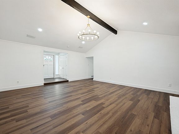 4th image of 2921 Hitson Ln