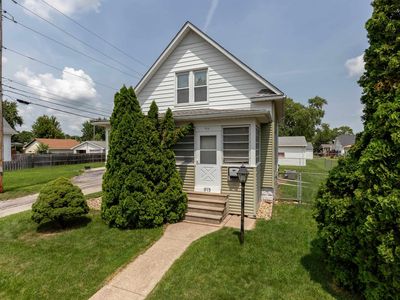 915 4th Ave, Silvis, IL, 61282