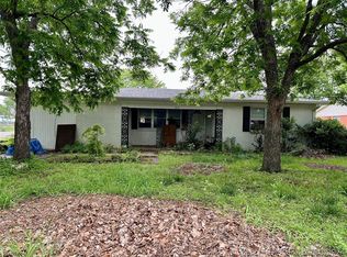 1748 Winchester St, Ardmore, OK 73401