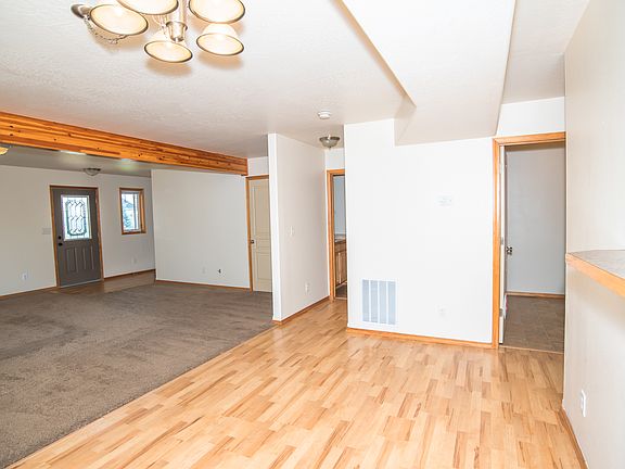 5th image of 2226 Burlington Ave Unit B-1
