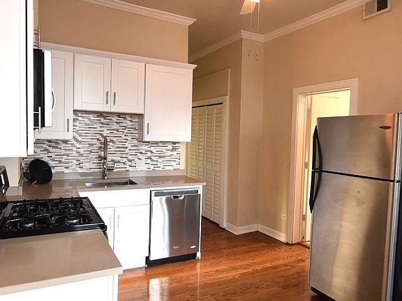 3rd image of 2714 W Thomas St #3