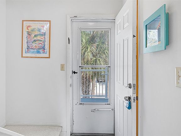 4th image of 3402 6th Ave APT 1