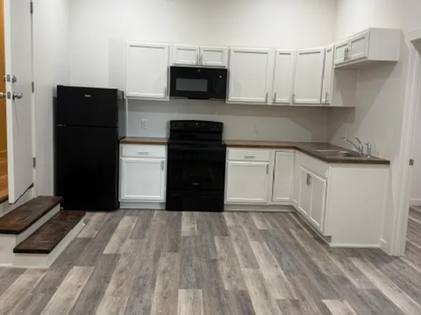 450 Highway 290 E #B1a, Elgin, TX 78621