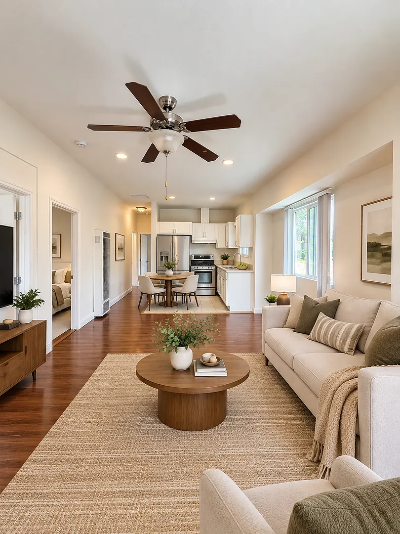 Charming 3-Bedroom Los Angeles Home — Photo 3
