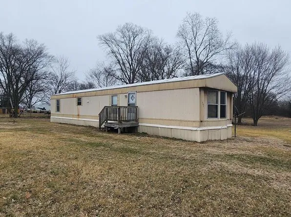 5208 Walsh Rd, Walsh, IL 62297