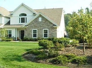 11114 Quail Hollow Dr, Painesville, OH 44077