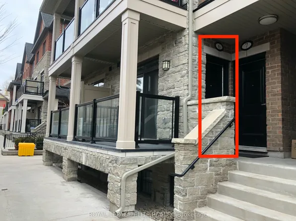 198 Pine Grove Rd #6, Vaughan, ON L4L 0H8