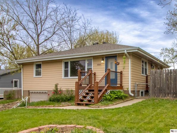 8514 Pinkney St, Omaha, NE 68134