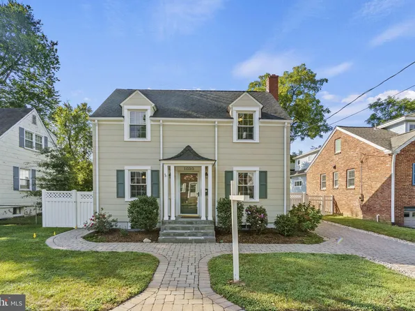 1030 18th St S, Arlington, VA 22202