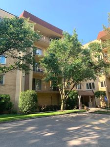 6430 W Belle Plaine Ave APT 202, Chicago, IL, 60634