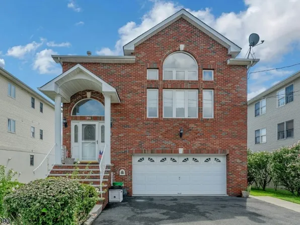 214 Van Buren St, Lyndhurst Twp., NJ 07071