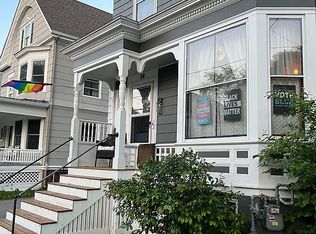 34 William St, Portland, ME 04103