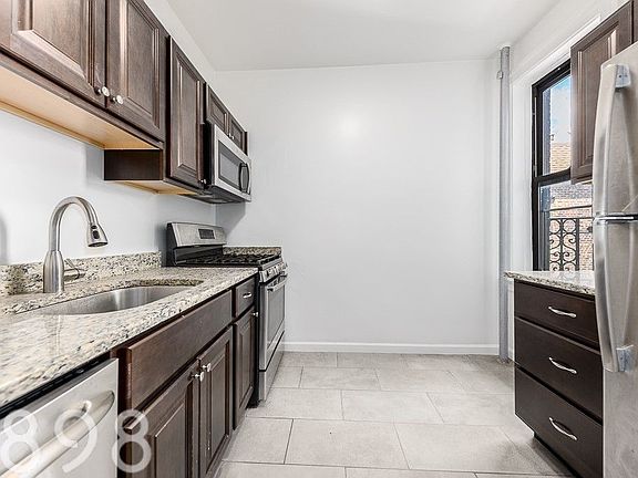 4th image of 32-52 33rd St #F2