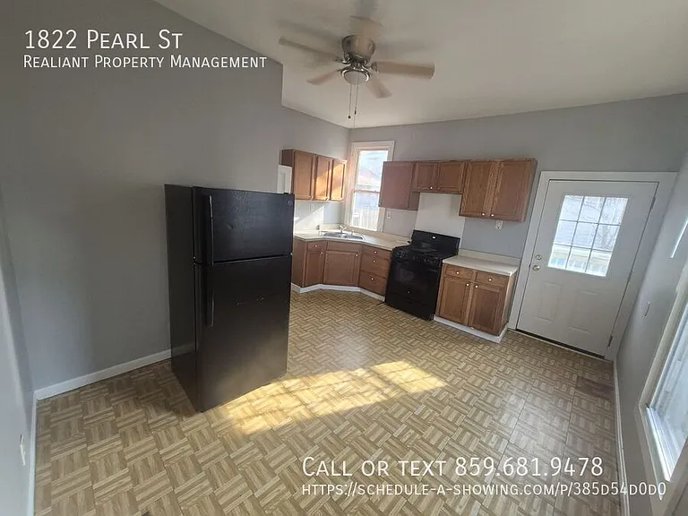 1822 Pearl St — Photo 4
