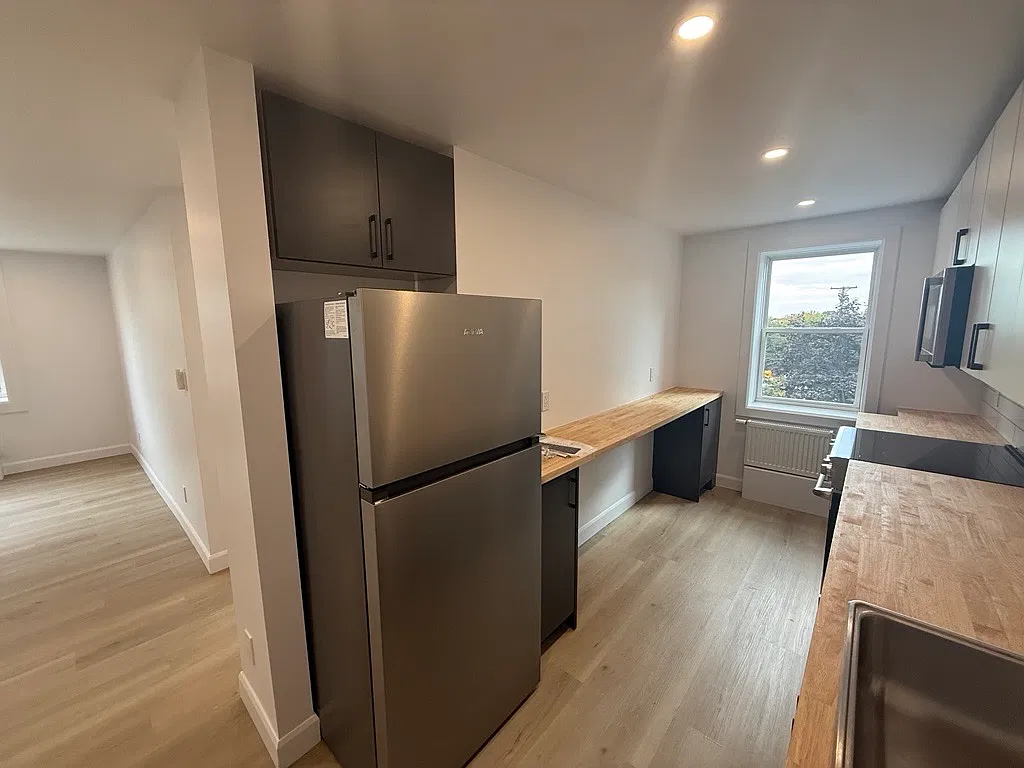 1 bed, 800 sqft, $1,795 — Photo 3