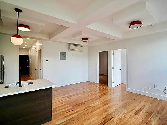 2nd image of 275 Kosciuszko St #204