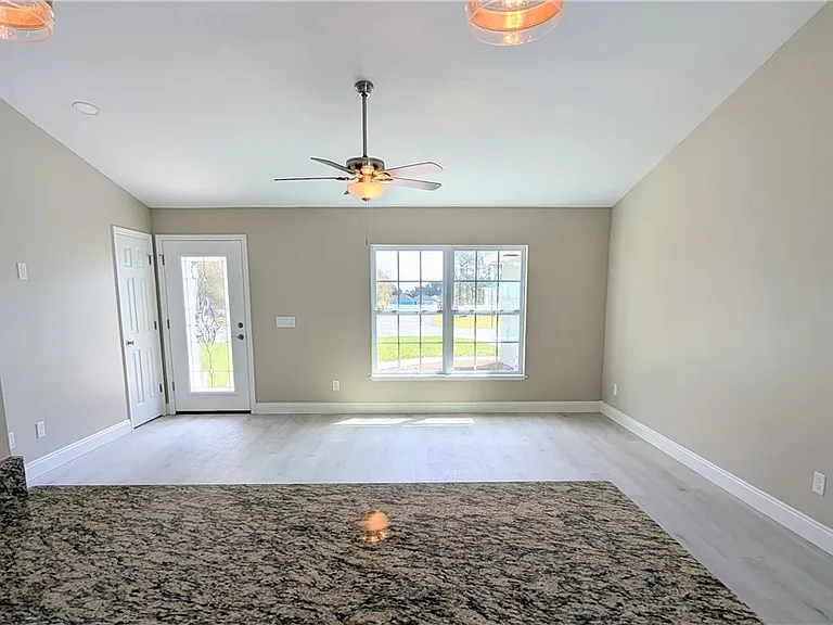 7708 N Paris Dr — Photo 6