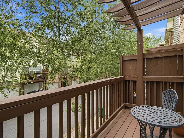 1231 Ashford Creek Park NE — Photo 33