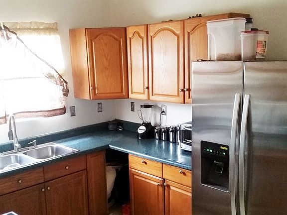 4th image of 603 W 8th St