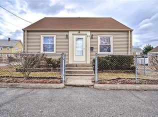 25 Duncan St, Pawtucket, RI 02861
