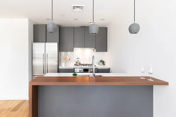 Rented by Compass | media 25