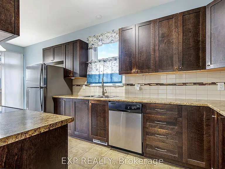 635 Moorpark Ave — Photo 11