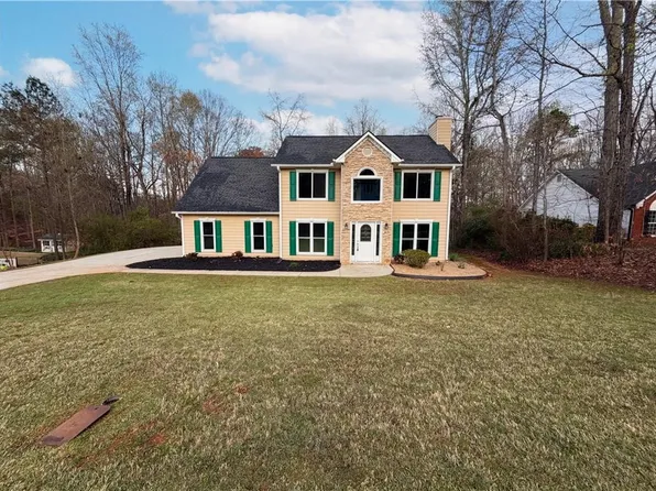 1965 Deer Creek Trl, Buford, GA 30519