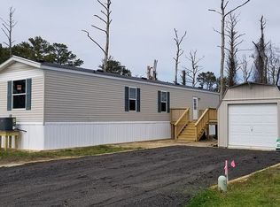 8193 Seahorse Dr, Chincoteague, VA 23336
