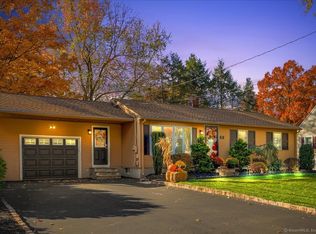 26 Manor Rd, Plantsville, CT 06479