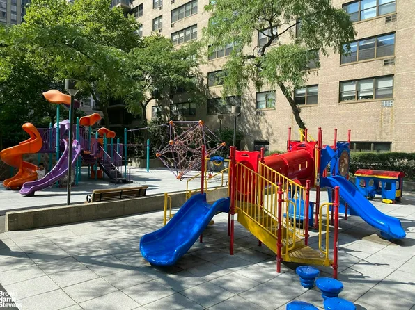 205 West End Avenue 27E image 10 of 11