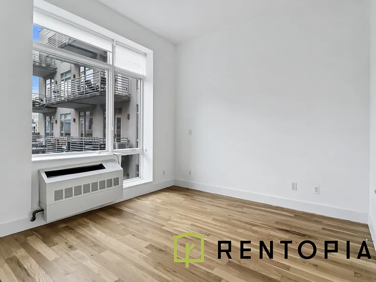 200 N 11th St #5M — Photo 5