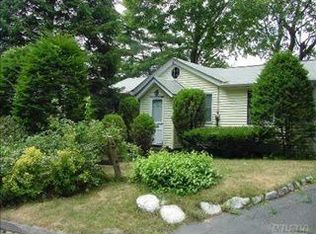 10 Roosevelt Ave, Nesconset, NY 11767