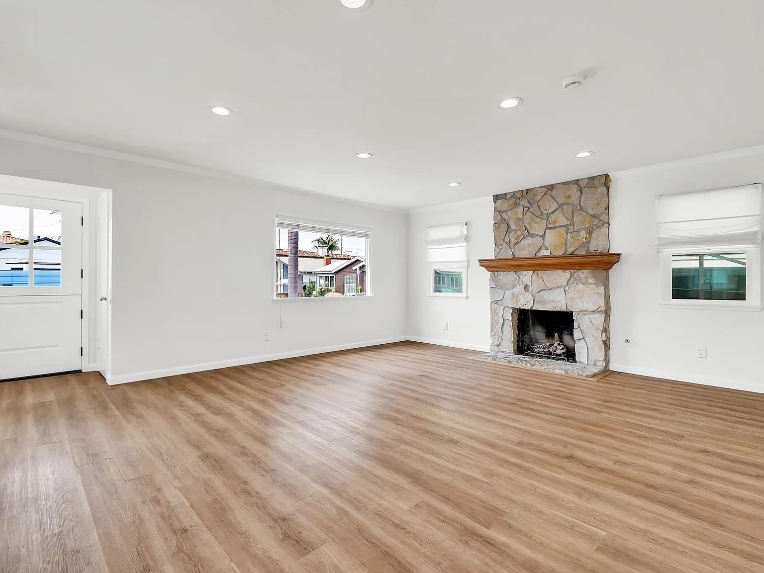 3 bed, 1328 sqft, $6,500 — Photo 4