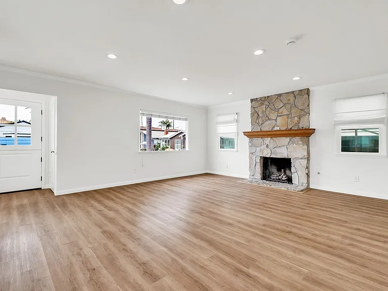Living room with fireplace